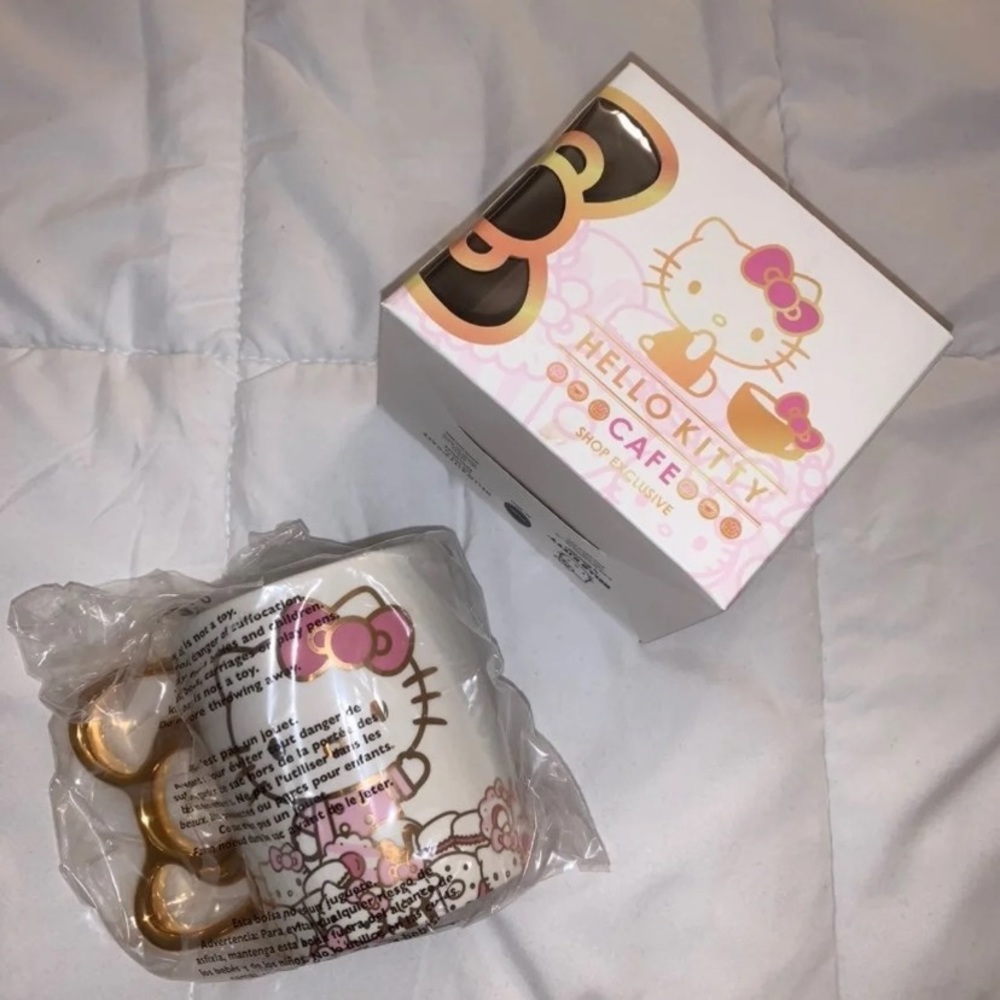 Hello Kitty Cafe Exclusive Gold Mug